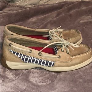 SPERRY Topsider women’s Tan Boat Shoes Sz 6.5 M